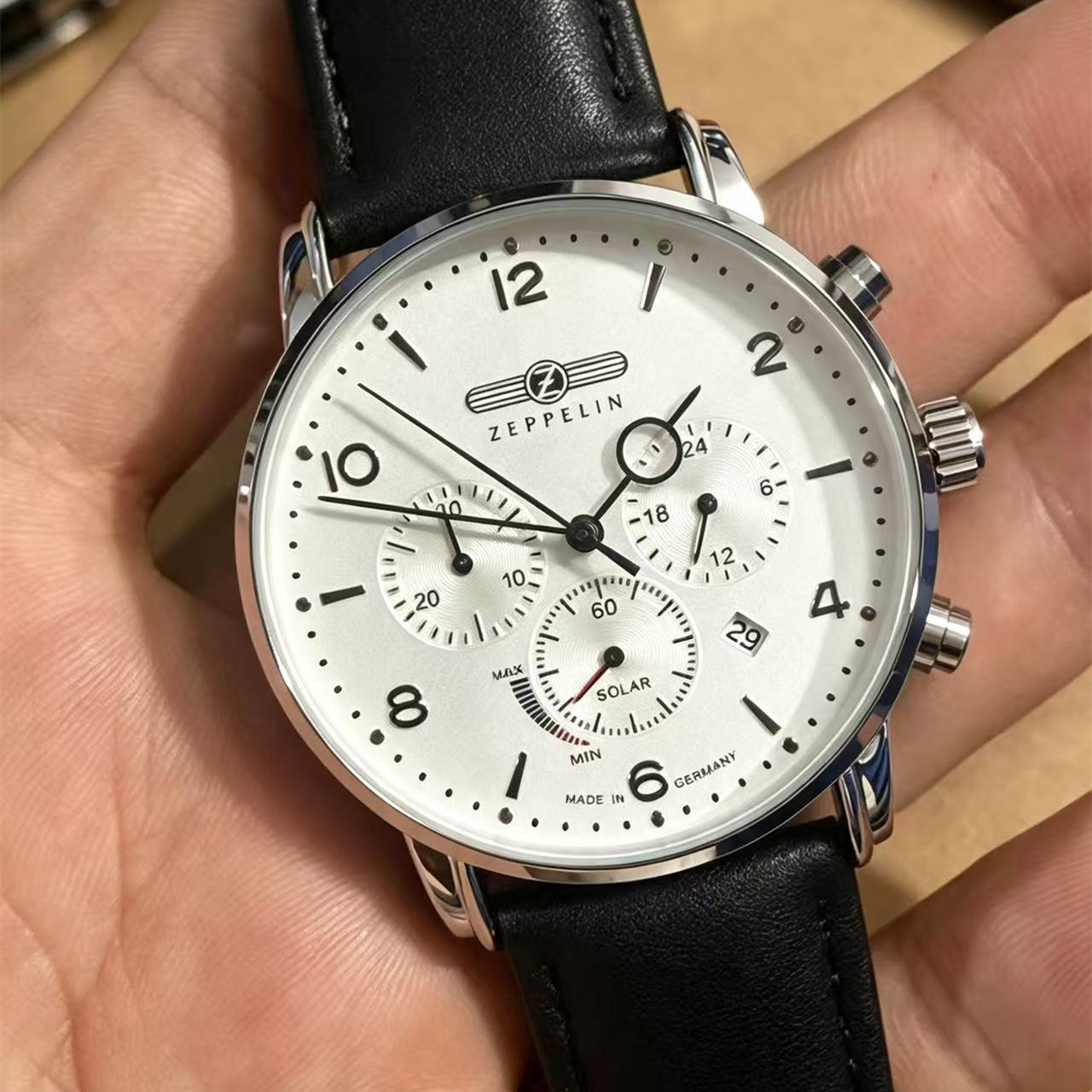Montre pour homme Zeppelin Air - Leather Watch Band Men avis et prix
